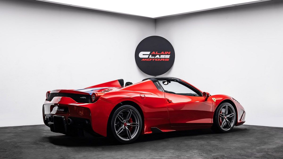 2015 فيراري 458