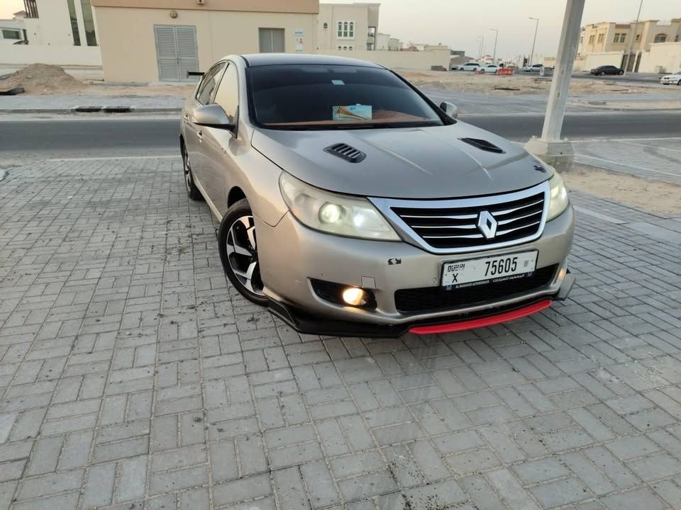 2013 رينو سفران in dubai