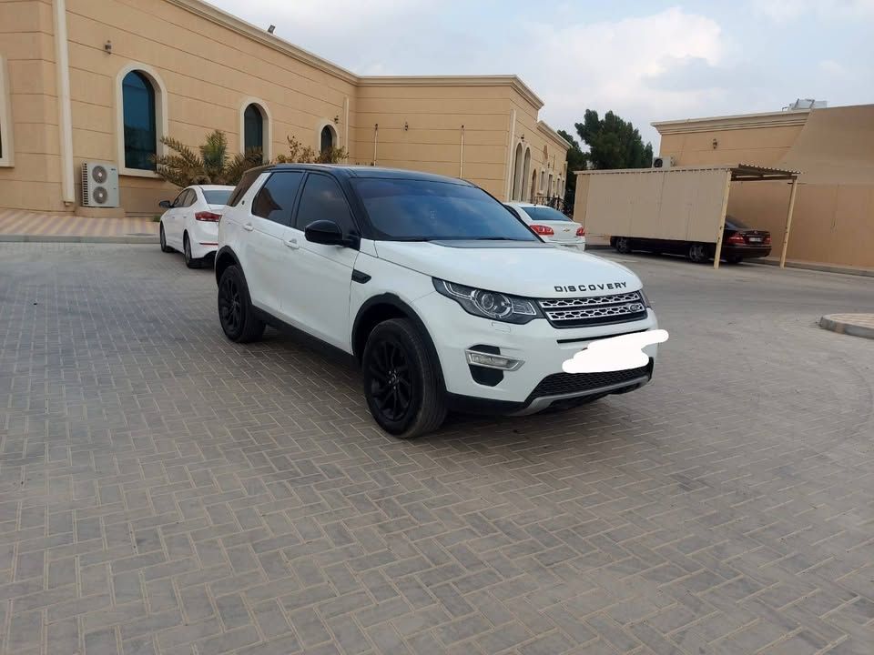 2019 Land Rover Discovery in Dubai