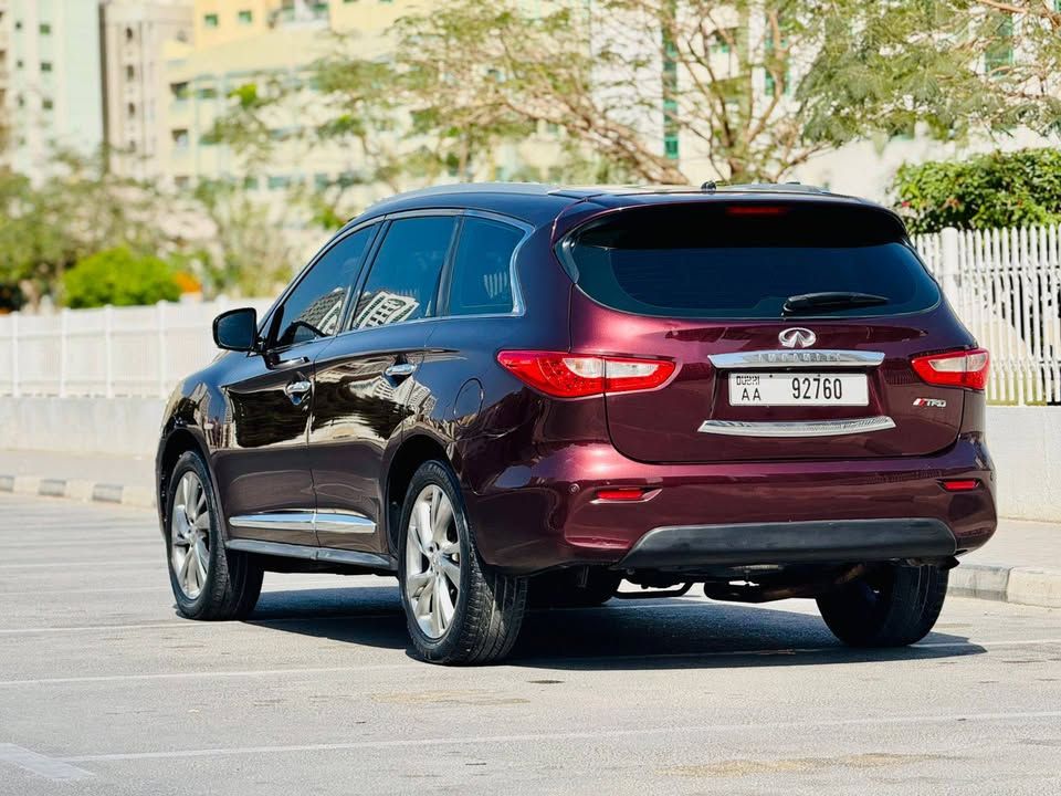 2013 Infiniti JX35 in Dubai