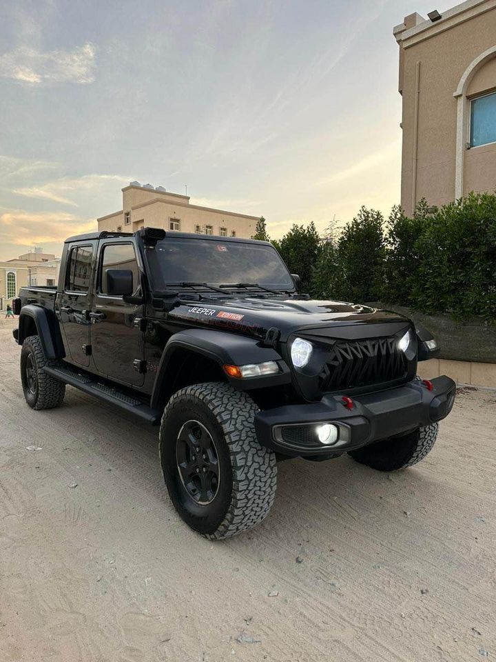 2020 Jeep Gladiator in Dubai