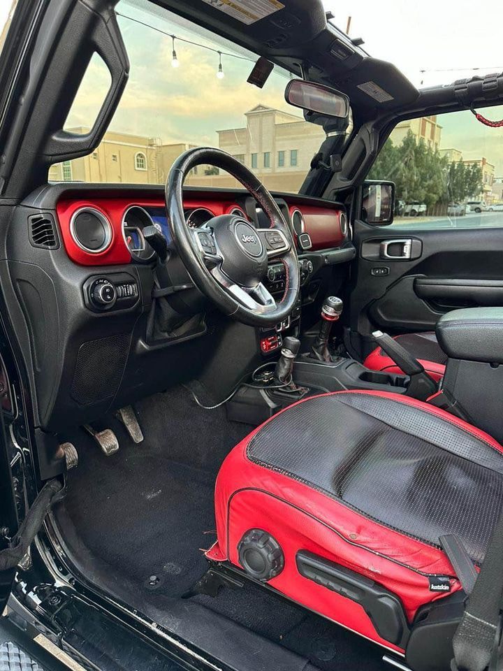 2020 Jeep Gladiator in Dubai