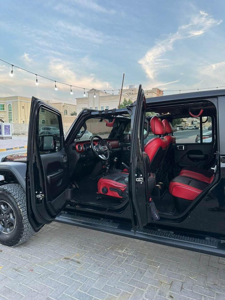 2020 Jeep Gladiator in Dubai