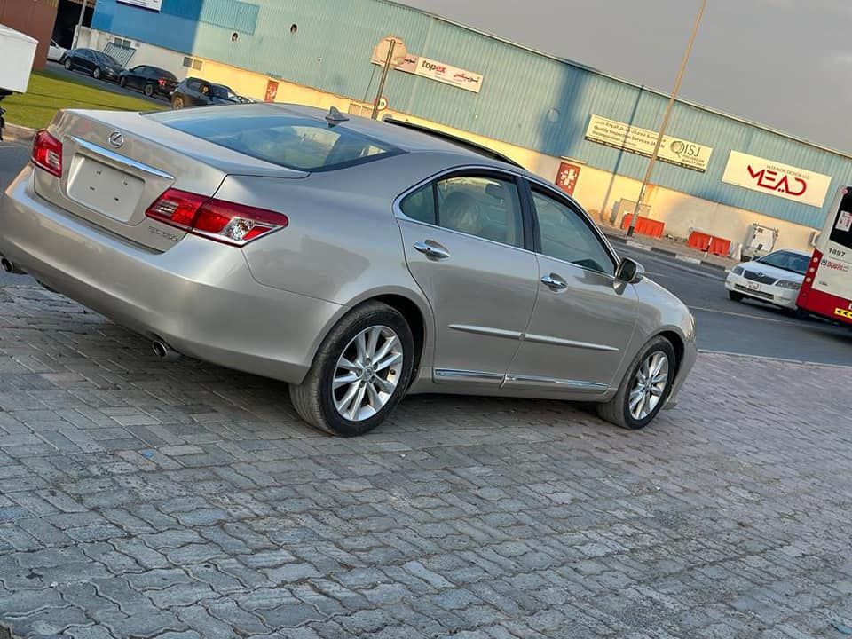 2011 Lexus ES in Dubai