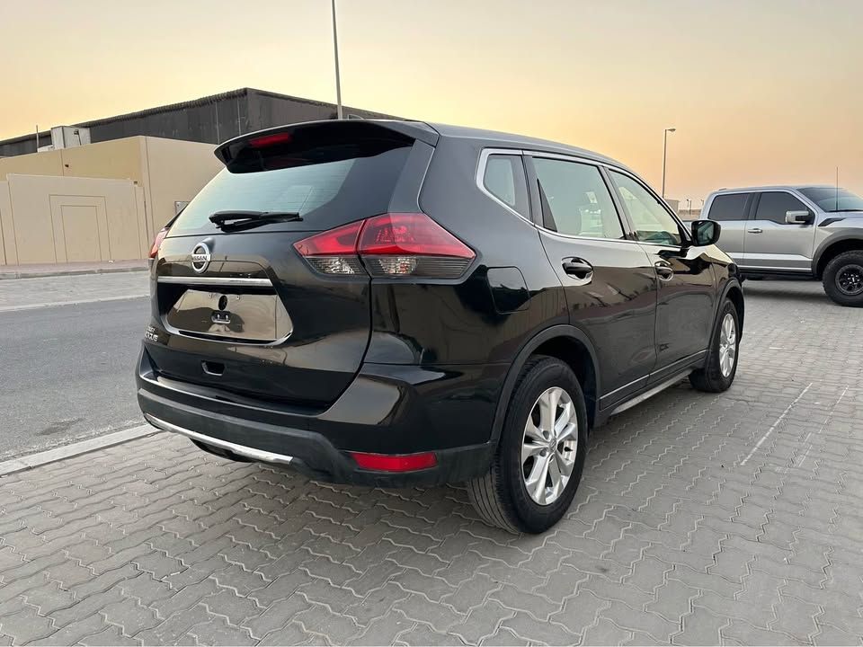 2020 Nissan Rogue in Dubai