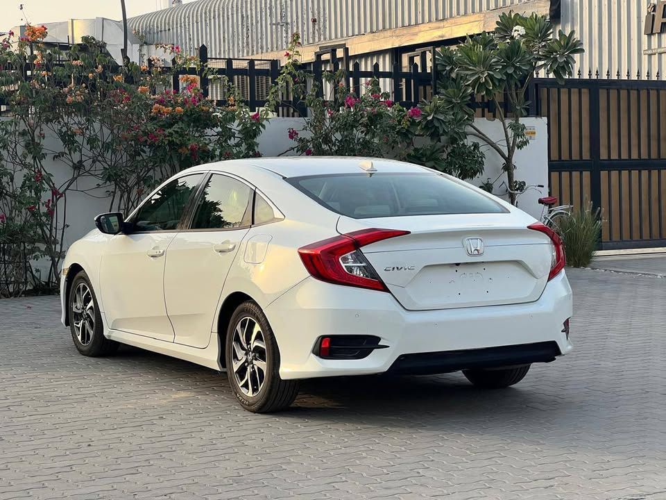 2016 Honda Civic in Dubai