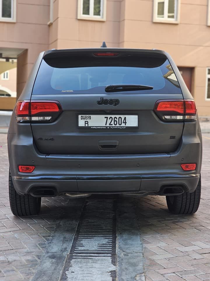 2018 Jeep Grand Cherokee in Dubai