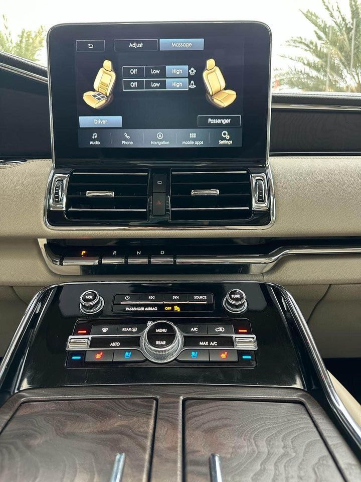 2021 Lincoln Navigator in Dubai