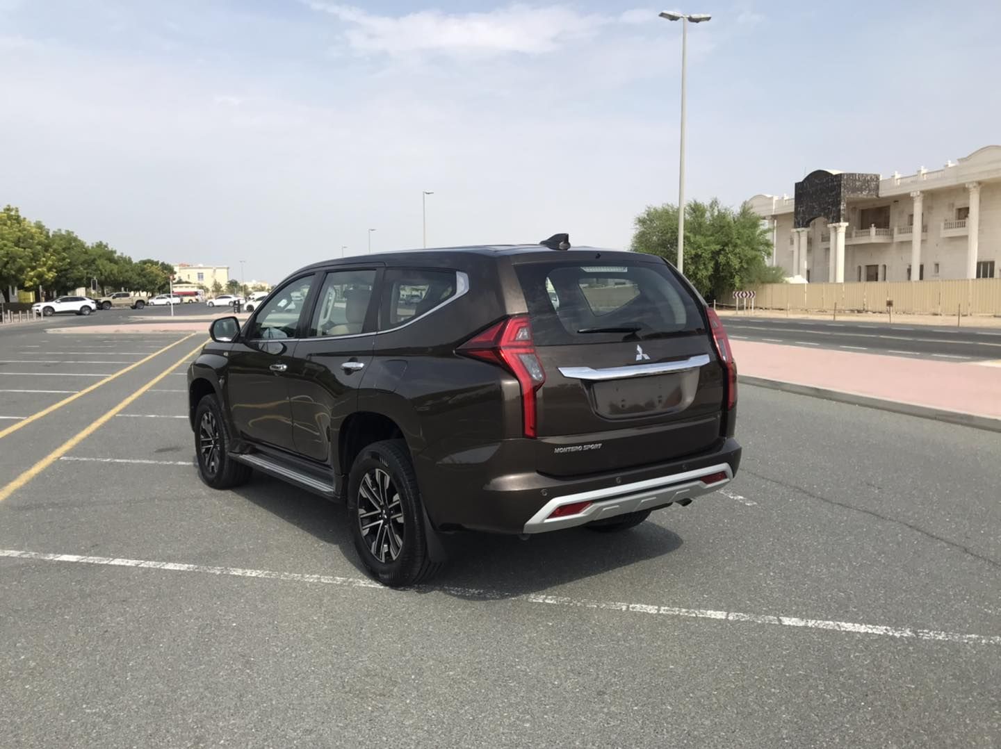 2020 Mitsubishi Montero in Dubai