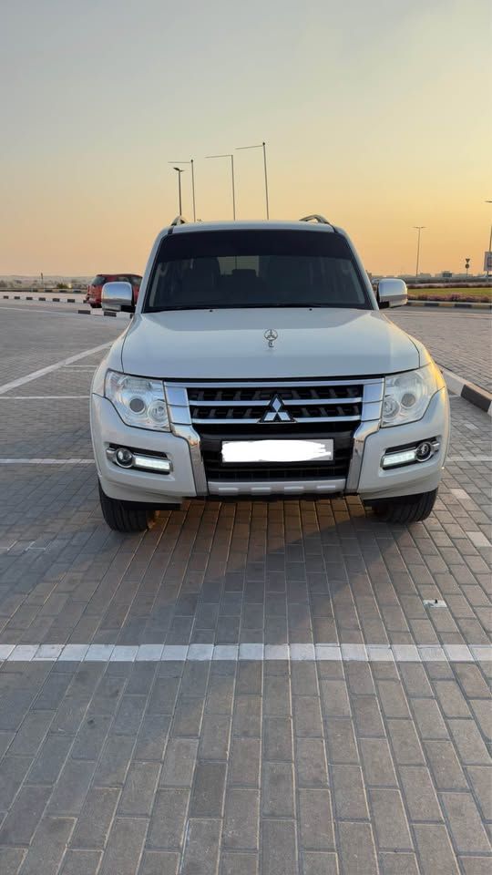 2017 Mitsubishi Pajero in Dubai