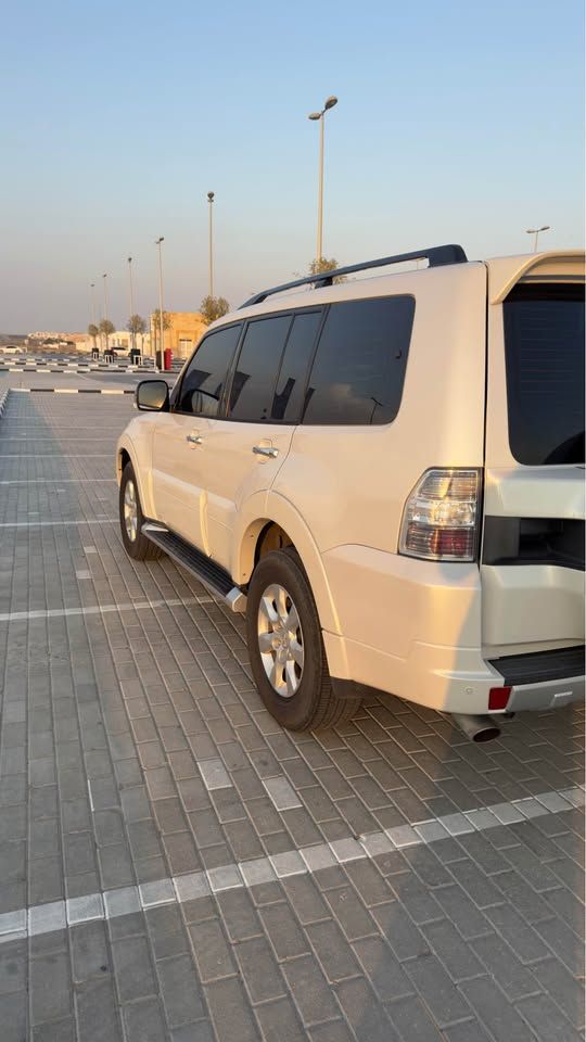 2017 Mitsubishi Pajero in Dubai