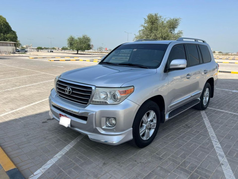 toyota land cruiser gxr v8 2013 126499 for sale in dubai | Auto Traders